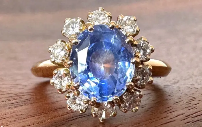 bague saphir bleu de ceylan