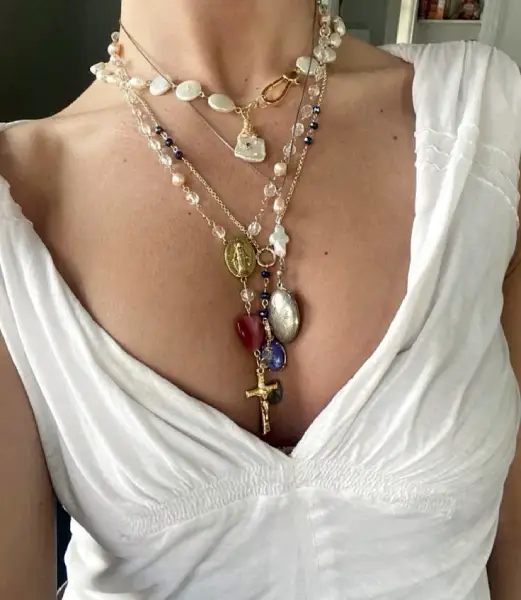 accumulation bijoux