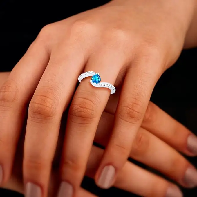bague raffinée avec pierre fine