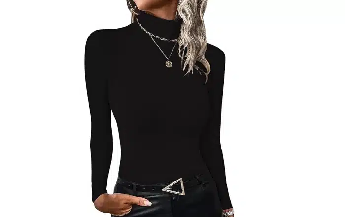 bijoux avec col roulé