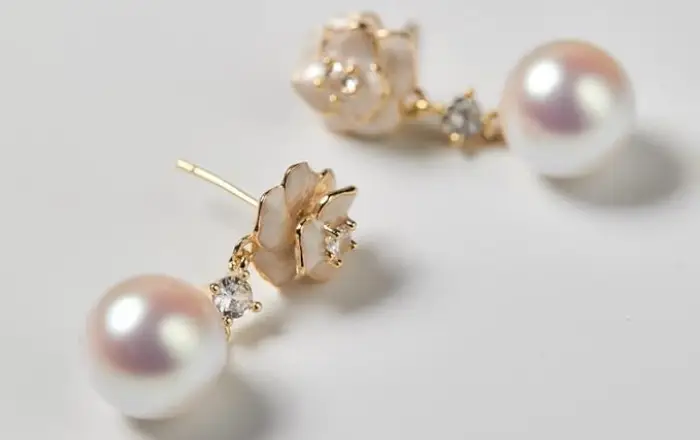 boucles d'oreilles perles nacrées